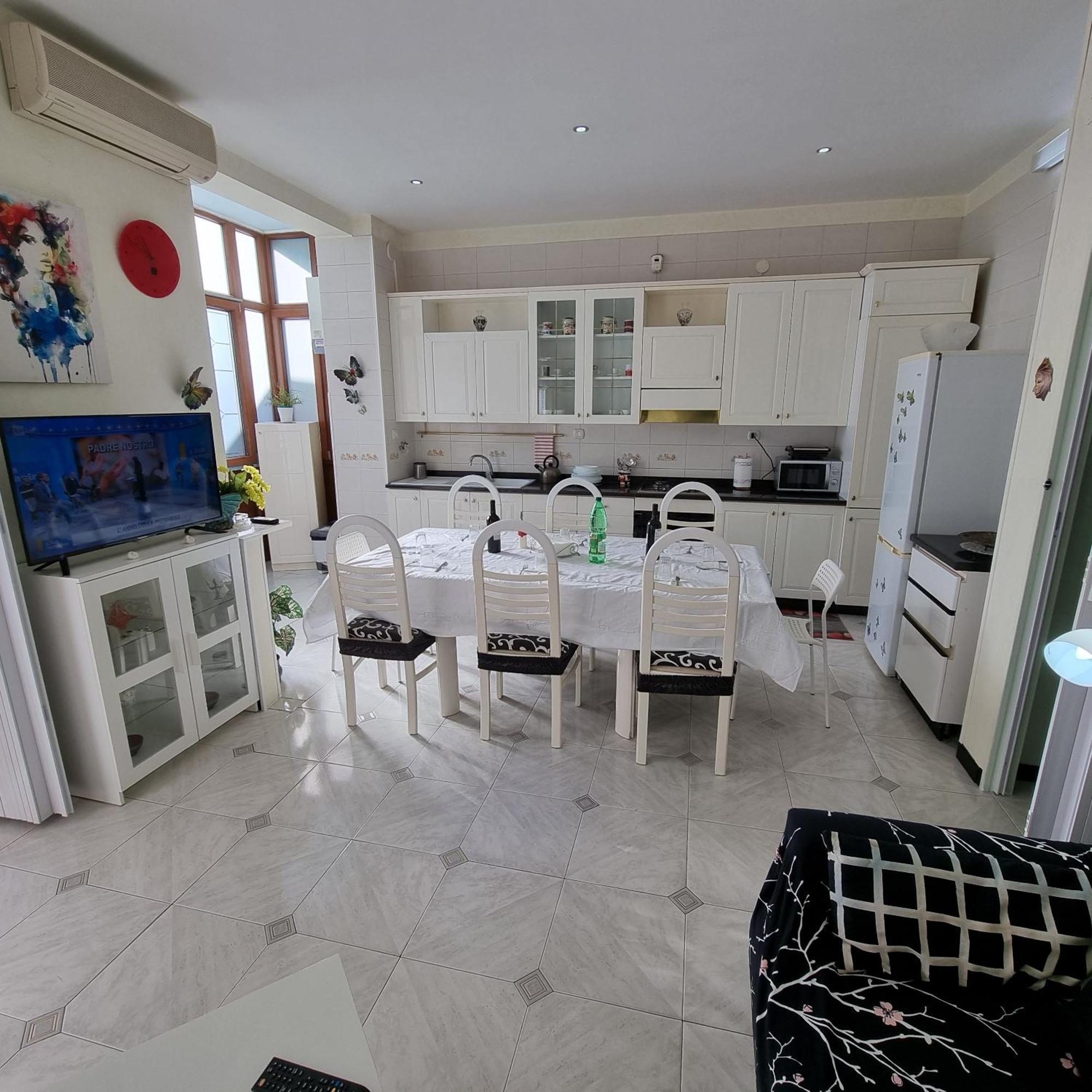 Residenza Margherita - Centralissima ساليرنو المظهر الخارجي الصورة